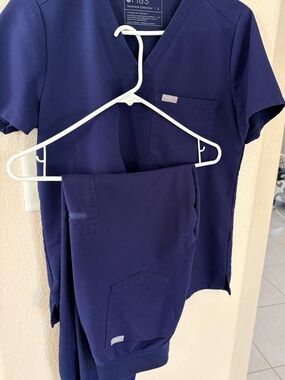 Figs Navy Technical Collection Scrub Top